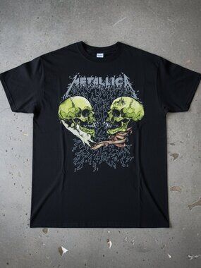 Metallica Skull Graphic T-Shirt – Rock Band Tee, Vintage Style, Unisex Black